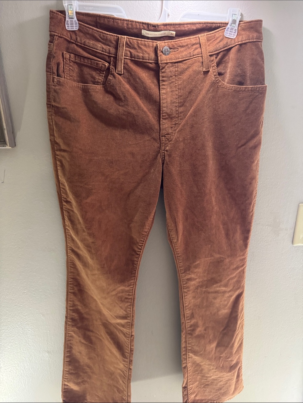 Levi's Women's Boot Cut Corduroy Pants in Rust Brown